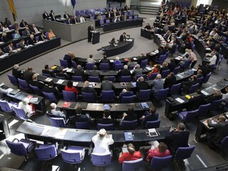 nemecko parlament bundestag 1140 (SITA AP)